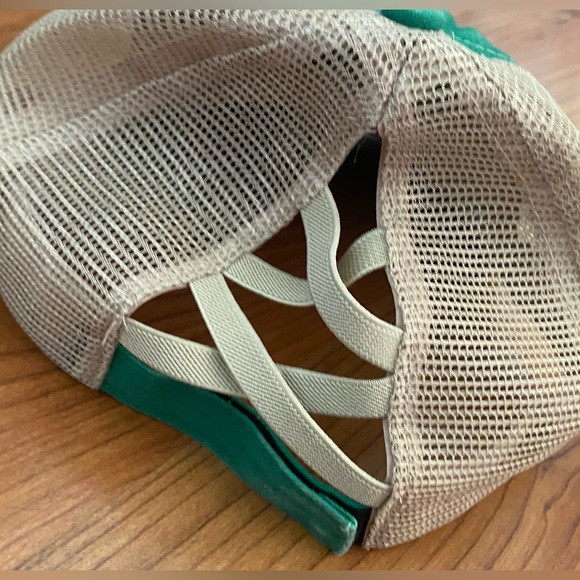 Green Ponytail Hat - Picture 4 of 5